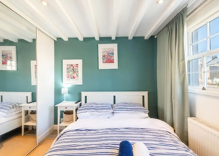 Stylish Flat In West Hampstead